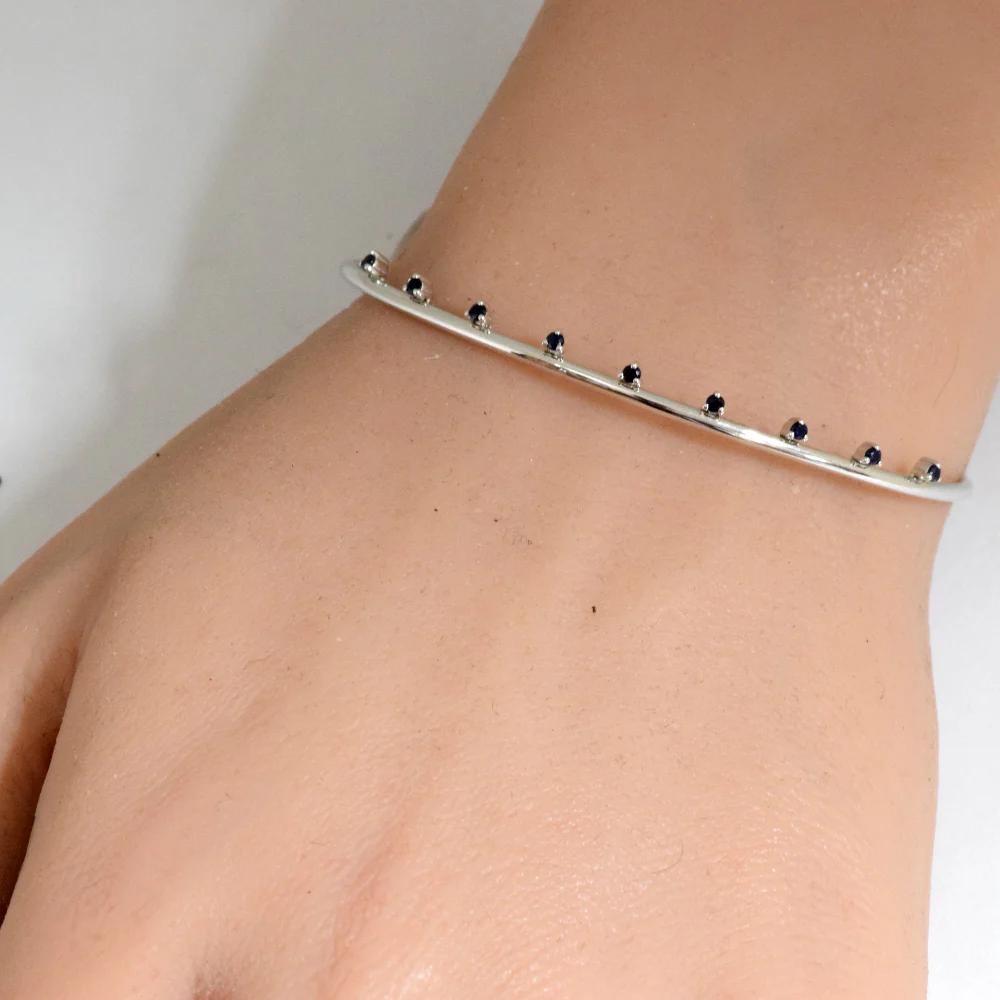 <span>GEMSTONE  CLOSEOUT! </span> .20ct G SI 14K White Gold Blue Sapphire Gemstones Open Bangle Bracelet 56mm - Image 2