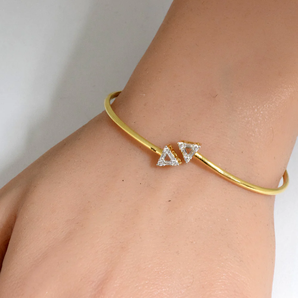 <span style="color:purple">SPECIAL!</span> .20ct G SI 14K Yellow Gold Diamond Flexible Arrows Open Bangle Bracelet - Image 2