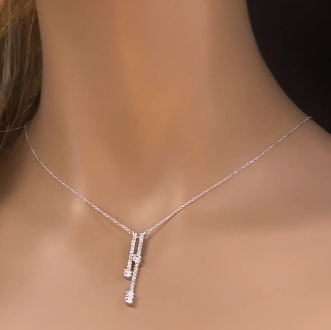 <span>DIAMOND CLOSEOUT! </span>.55ct G SI 14K White Gold Diamond Round & Baguette Drop Pendant Necklace 18" Long