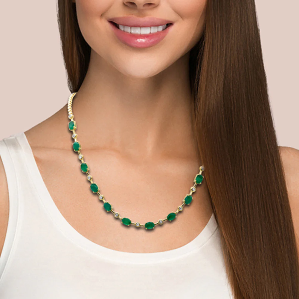 <span style="color:purple">SPECIAL!</span>9.55ct G SI 14K Yellow Gold Diamond & Emerald Gemstone Necklace 16" Long - Image 3