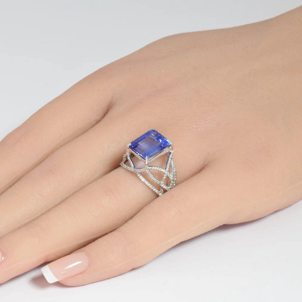 <span>DIAMOND CLOSEOUT! </span> 5.09ct 14K White Gold Tanzanite & Diamond Ladies Ring size 6.5