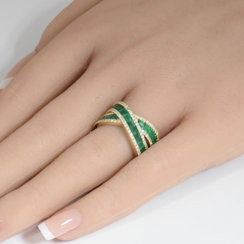 <span style="color:purple">SPECIAL!</span>2.43ct G SI 14K Yellow Gold Diamond & Emerald Gemstone Criss Cross Ring Size 6.5 - Image 2