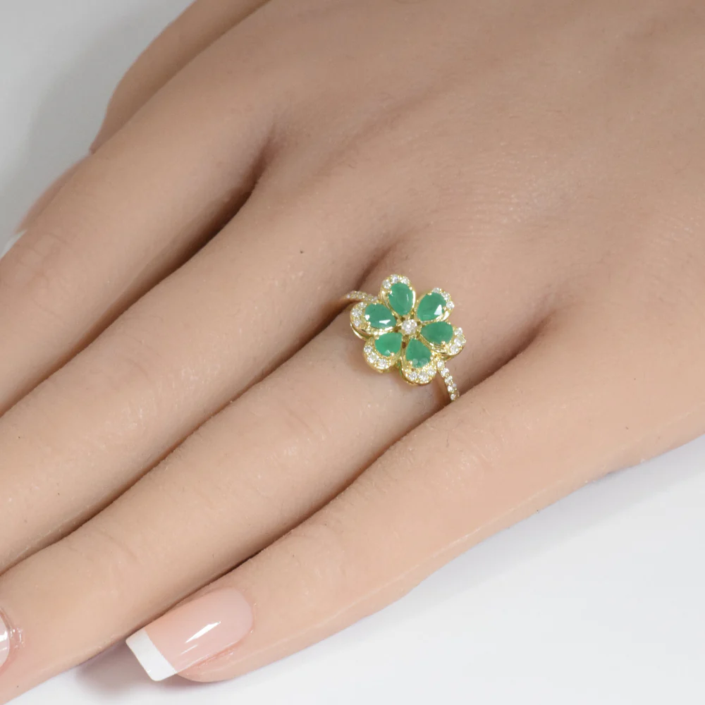 <span style="color:purple">SPECIAL!</span>.96ct G SI 14K Yellow Gold Diamond & Emerald Gemstone Flower Ring Size 6.5 - Image 2