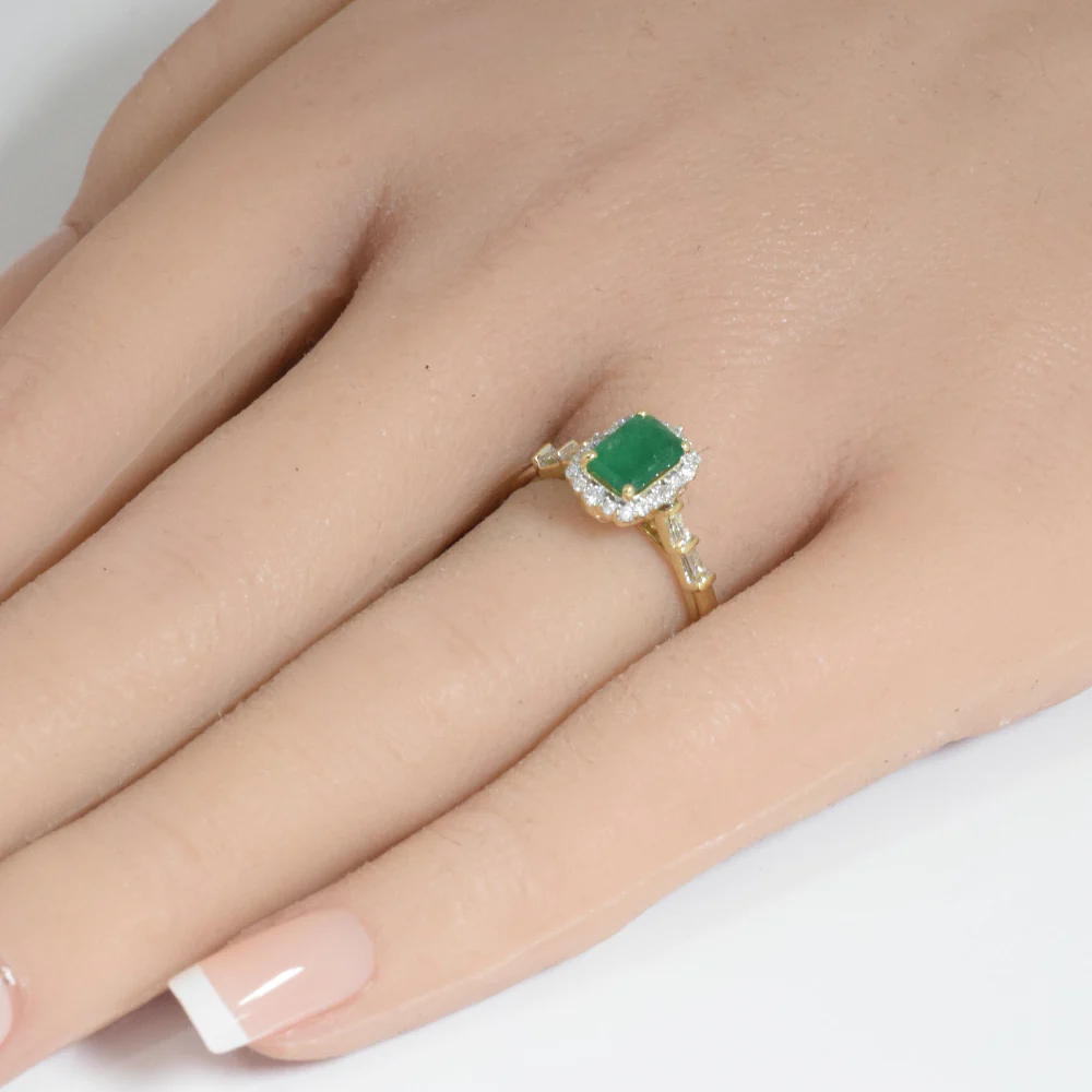 <span style="color:purple">SPECIAL!</span>.95ct G SI 14K Yellow Gold Diamond & Emerald Gemstone Ring Size 6.5 - Image 2